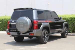 <span class=keywords><strong>Nissan</strong></span> Super Safari V8 4WD 2023 Noir, Voiture d'occasion toutes options, Prête à être expédiée dans le monde entier - Product Image 4