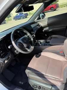 Pre-owned Clean 2024 Lexu-s RX 350 Luxury Sport Utility 4D - Product Image 3