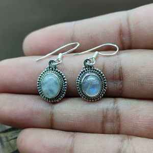 พลอยมูนสโตนสีรุ้งต่างหูเงินสเตอริ่งต่างหูหินสีขาวต่างหูหัตถกรรมอัญมณีทรงหลังเบี้ย - Product Image 3