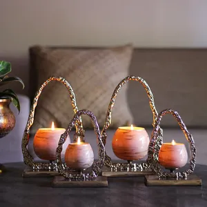 Bougeoir décoratif de mariage fait à la main de conception unique en métal en aluminium avec le bougeoir de luxe de placage d'or de pot en verre - Product Image 4