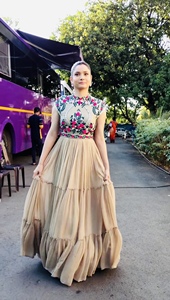 NUEVO DISEÑADOR PARA FIESTA BOLLYWOOD HEAVY GEORGETTE VESTIDO CON VOLANTES CON DUPATTA - Product Image 2