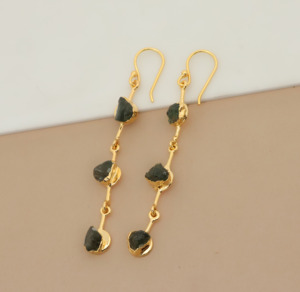 Boucles d'oreilles en cristal vert faites à la main pour femmes boucles d'oreilles longues en pierres précieuses brutes plaqué or bijoux Boho - Product Image 2