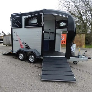 Remolque Clásico de Acero para Transporte de Ganado, Semirremolque con Rampa Trasera y Neumáticos 12R22.5, 5.2x3.5x2m - Product Image 2