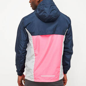 Veste coupe-vent pour homme imperméable et coupe-vent pour les activités de plein air hivernales avec col à capuche en stock! En vente! - Product Image 3