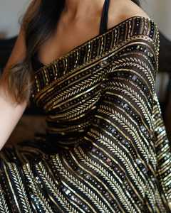 Nouveau Bollywood Blockbuster Designer Paillettes et broderie Travail Saree avec dentelle pour les fêtes adultes - Product Image 5