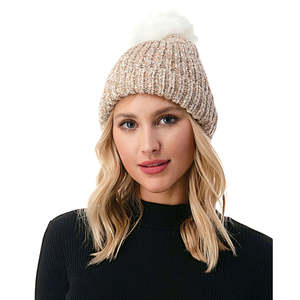 Gorro de Felpa Sintética Ultra Suave para Mujer, Marca Marcus Adler, Color Marrón, Talla Regular, para Invierno - Product Image 1