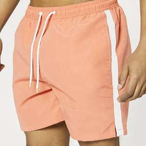 Shorts de sport pour homme de haute qualité, personnalisés avec logo, respirants, imperméables, séchage rapide, avec poches. - Product Image 2
