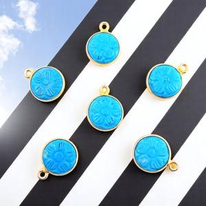 Colgante talla flor Turquesa - Product Image 1