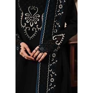 Ensemble de costume Dhanak brodé 3 pièces pour femmes ZAIB, comprenant un châle et un pantalon brodés Dhanak - BIC-4386 - Product Image 2