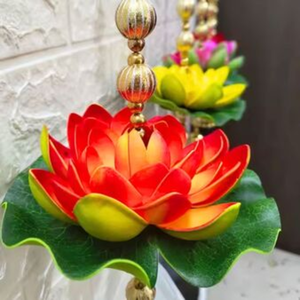 Hermoso patrón de loto colgantes de diseñador colgante de loto artificial con cuentas doradas mejor para la decoración de la temporada del hogar y festivales - Product Image 2