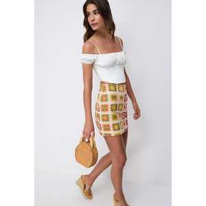 Top court décontracté à bretelles doubles avec logo sur le devant - Product Image 4