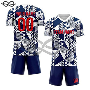 Vente en gros 100% kits de maillots de football en polyester uniformes de football pour hommes personnalisés ensemble de vêtements de football avec logo - Product Image 2