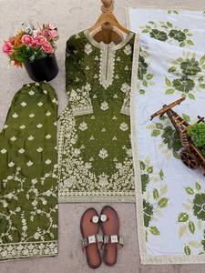 Tenue ethnique traditionnelle, costume droit imprimé pour femmes - Product Image 3
