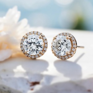 Pendientes de Botón de Oro Amarillo Macizo de 14k con Diamantes Clásicos de Corte Brillante Redondo Cultivados en Laboratorio con Certificación IGI para Mujer - Product Image 4