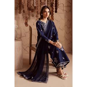 Conjunto de Traje Dhanak Batik-3PC para Mujer, Camisa Bordada, Dupatta Bordada de Chifón, Pantalones Bordados Bic-4180 - Product Image 3