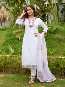 Hermosa Kurta Moderna de Viscosa con Pantalón y Dupatta de Secado Rápido para Todas las Temporadas, RADHE EXPORTS para Fiestas, Catálogo Adicional - Product Image 6