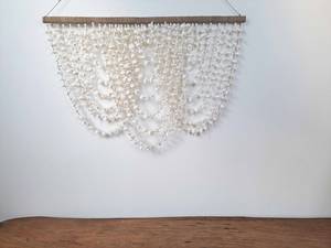 Hermoso colgante de pared cosido a mano con motivo de elefante Tapiz de madera de algodón hecho a mano para festivales y decoración del hogar - Product Image 4