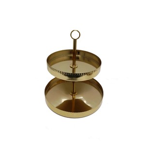 Présentoir à gâteau de forme ronde en métal à 2 niveaux au design unique, fini or, pour un anniversaire, un événement, une fête, vente en gros en vrac - Product Image 3