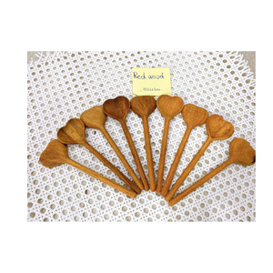 Precio al por mayor de alta calidad cuchara de madera larga en forma de corazón mini cuchara de madera aceptando logotipo personalizado - Product Image 1