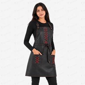 Tablier en cuir noir personnalisé pour femme avec lacets rouges, poches et fermeture à boutons-pression, manches courtes, uniforme de barman pour restaurant et bar - Product Image 3