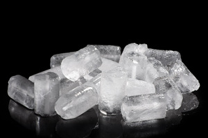 Spaanse Topkwaliteit 1 Kg Zak Van Natuurlijk Mineraalwater Ijsblokjes Voor Uitstekende Drankkoeling - Product Image 4