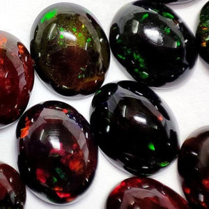 Opale d'Éthiopie Pierre précieuse ovale noire Taille personnalisée 8x6mm 9x7mm Dos plat Cabochon poli Ovale noir Opale de Welo Fire d'Éthiopie - Product Image 1