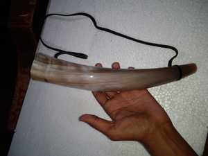 แตรเป่าธรรมชาติสีดำแตรสำหรับล่าสัตว์ขัดแกะสลักด้วยดอกไม้ทะเลสไตล์สำหรับตกแต่งบ้าน - Product Image 3