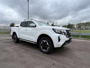 Pick-up automatique d'occasion Navarra Smart R21 2022, sans accident, 50001-75000 milles, sièges en cuir, toit ouvrant - Product Image 4