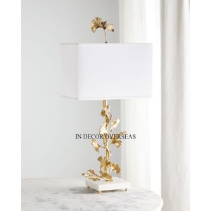 Gingko Leaves Designer Support en métal plaqué or de haute qualité avec plateau et base blancs et lampe de luxe au sol décorative - Product Image 1