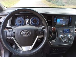 Toyota Sienna Usata 3.5 V6 Limited AWD RFK Pelle GPL 198KW (269 CV) Trasmissione Automatica Benzina 3.500cc 7 Posti - Product Image 2