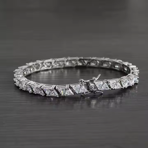 สร้อยข้อมือเทนนิส5.00มม. ที่สง่างามสำหรับผู้หญิงเพชรเพชรโมอิสสีเงิน/ทอง10K ประกายที่ขัดแย้งกันสำหรับวันครบรอบ - Product Image 5