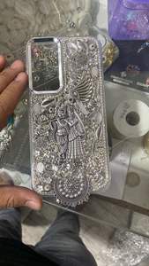 Fundas para Móvil Hechas a Mano de Lujo con Cristales Brillantes, Ídolo de Radha Krishna, Plateadas y Doradas, Proveedor Indio de Recuerdos y Regalos - Product Image 6