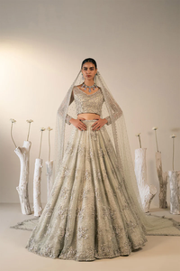 Impresionante vestido de novia blanco plateado formal indio y paquistaní para bodas musulmanas Heavy Georgette Salwar Suit para tu día especial - Product Image 4