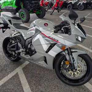 Motocicleta Deportiva Honda CBR600RR 2025 con Descuento + Garantía - Product Image 3