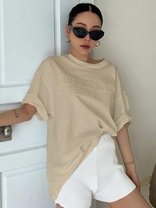 เสื้อยืดพิมพ์ลายนูนทำจากผ้าฝ้าย100% สำหรับผู้หญิงปรับแต่งได้เลือกได้เองมีไหล่ปล่อยทรงหลวม - Product Image 3