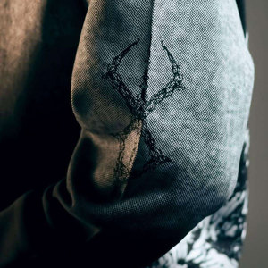 Sudadera con Capucha de Invierno para Hombre, Estilo Retro Urbano, 100% Algodón, con Cierre, Bolsillo, Bordado Personalizable, Detalles Desgastados y Pedrería - Product Image 4