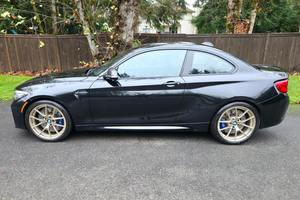 Voiture d'occasion haut de gamme 2018 B-MW M2 Black Shadow Edition boîte manuelle 6 vitesses - Product Image 2