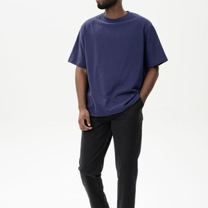 เสื้อยืดผ้าฝ้าย100% สำหรับผู้ชายทรงโอเวอร์ไซส์ลายโลโก้ตามสั่ง - Product Image 3