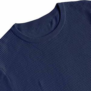 Camiseta Casual de Manga Corta para Hombre con Diseño Minimalista, Cargada por Dress Sports - Product Image 5