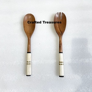 Ensemble de couverts à salade en bois et résine pour outils de mélange de desserts aux fruits et ustensiles de cuisine Ensemble de vaisselle de fête au meilleur prix - Product Image 4
