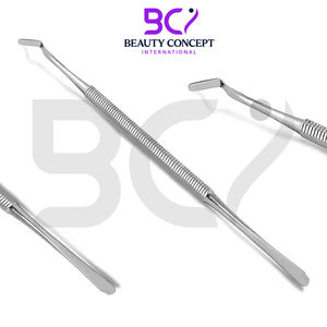 Boîtier en acier inoxydable noir avec fermeture éclair pour un ensemble professionnel et durable de soins des pieds, 7 pièces, instruments de podologie de haute qualité - Product Image 2