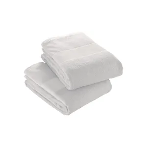 Asciugamano Promozionale Personalizzato in Cotone 400 G/m2 con Accessori per Personalizzazione - Product Image 1