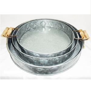 Ensemble personnalisable de 3 plateaux de service modernes en métal galvanisé rond avec poignées mobiles en bois exportateurs indiens à vendre à domicile - Product Image 3