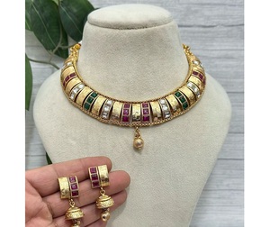 Magnifique ensemble collier et boucles d'oreilles de créateur, plaqué or de haute qualité, avec Kundan, Polki et Moissanite, style Rajwadi, tendance, cadeau de mariage pour femme - Product Image 3