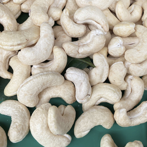 Noix de cajou Offre Spéciale W320 Noix de cajou W180 Noix de cajou Marque privée Emballage disponible Santigo - Product Image 1