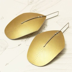 Pendientes coreanos en forma de T con circonita, joyería elegante, pendientes de perlas redondas barrocas de latón para mujer, Navidad 2027 - Product Image 6