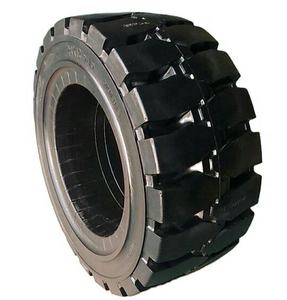 Roue en caoutchouc massif pour plateforme de travail en hauteur Genie avec jante - Product Image 1