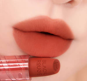 Lápiz Labial de Terciopelo BLACK ROUGE WEARABLE 4.4g - Hecho en Corea - Product Image 4