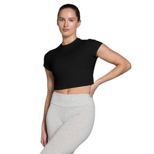 Camiseta básica de algodón informal de manga corta para mujer, cómoda, suave, transpirable, de verano, a la moda, esencial, a la moda, sólida - Product Image 1