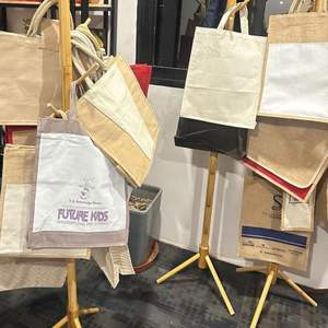 Luxury Khaki Jute Tote Grocery <b>Shopping</b> <b>Bag</b> Custom Printed Wholesale with Ribbon Handle <b>Zipper</b> Closure Customized Letter Pattern - Product Image 4